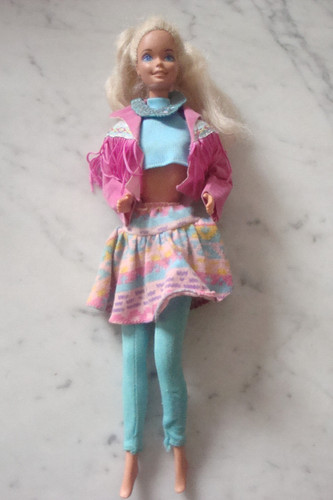 Poupée barbie vetements - barbie, et